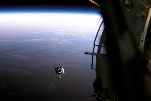 Soyuz Approach.jpg (30 KB)